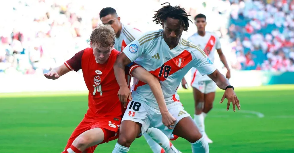 Perú vs. Canadá jugando por la Copa América 2024. (Foto: IMAGO)