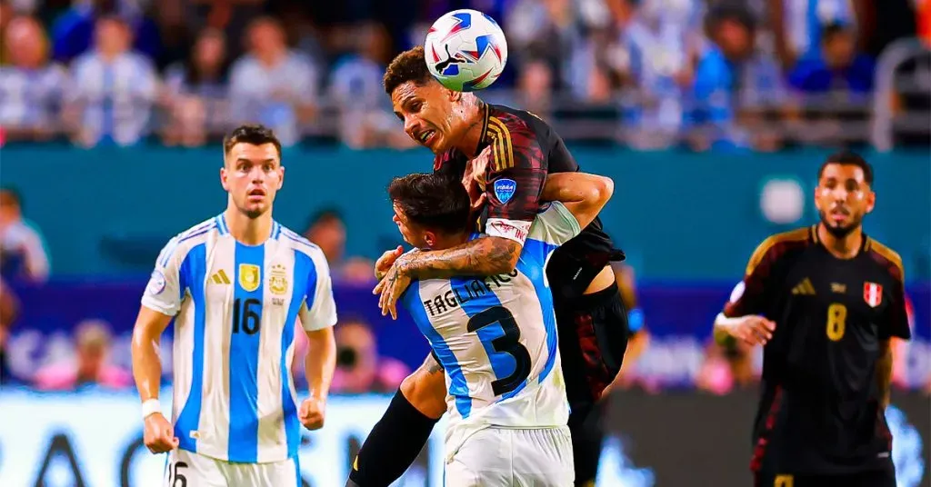 Paolo Guerrero jugando en la Copa América 2024. (Foto: IMAGO)