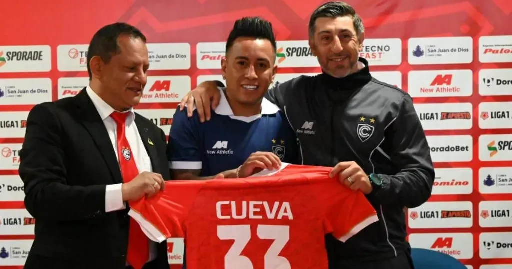 Christian Cueva presentado en Cienciano del Cusco. (Foto: Cienciano).