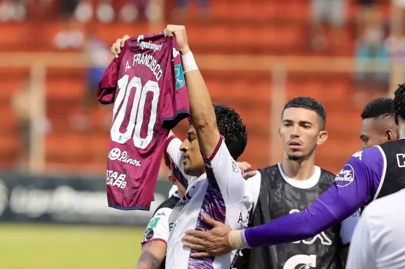 Ariel Rodríguez con el Deportivo Saprissa