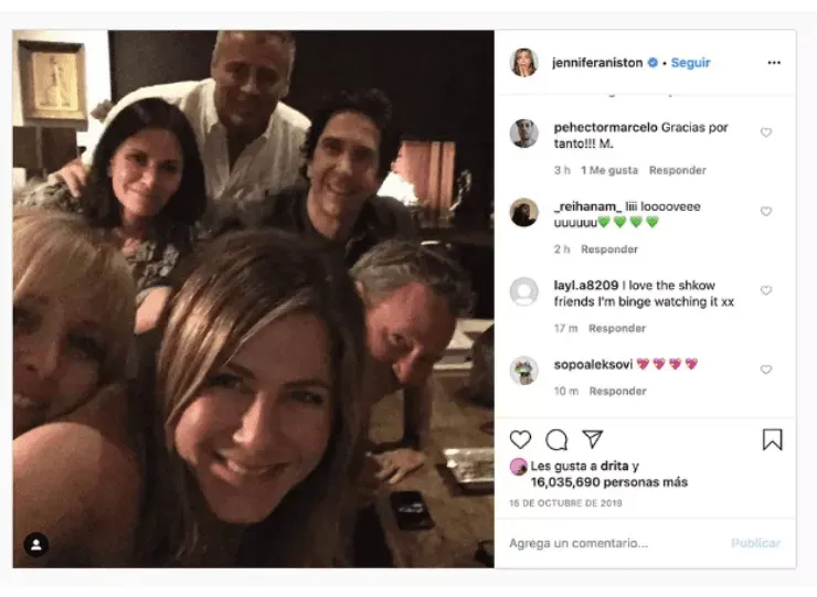 Jennifer Aniston con los Friends (Fuente: @jenniferaniston)