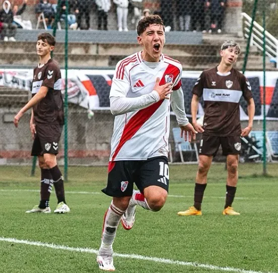 Luca Scarlato, juvenil que se va de River por la patria potestad. (@riverplate.club)