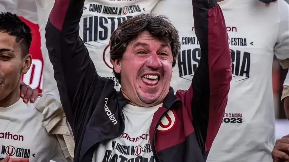 Jean Ferrari celebrando un título nacional con Universitario de Deportes. (Foto: Liga 1).