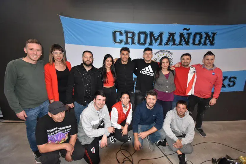 Leo Ponzio junto a los integrantes de la Coordinadora Cromañón.