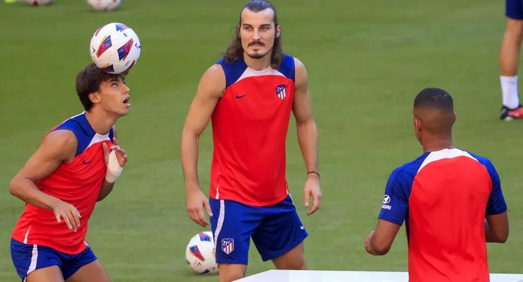 Simeone no los tendrá en cuenta y Mourinho buscará llevárselos a Turquía.