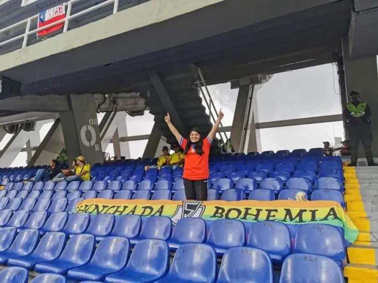De Rancagua a Cali: El viaje de Isa González Nahuelpi para apoyar a las jugadoras de Santiago Morning en la Roja, que disputa la Copa América femenina en Colombia. Foto: Cedida por Santiago Morning.