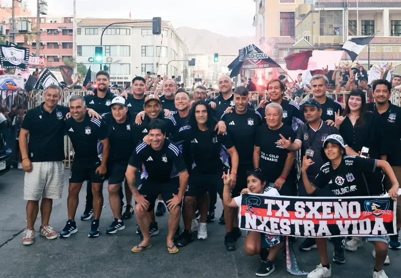 Los históricos albos llegaron de igual manera a Antofagasta | Foto: Gira Centenario