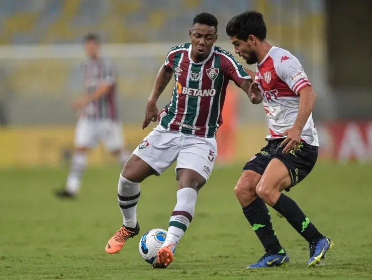 Thiago Ribeiro/AGIF – Wellington atuando com a camisa do Fluminense