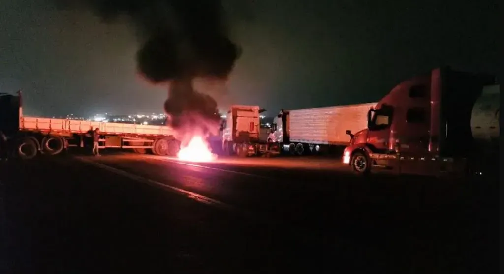 No todos los camioneros han adherido al paro. Foto: Aton