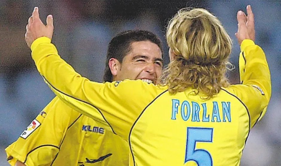 Juan Román Riquelme sepultó a un Villarreal de Manuel Pellegrini que brillaba. Diego Forlán recordó aquel momento. Foto: Archivo.