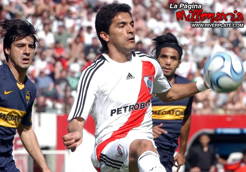 Salcedo jugó el superclásico del Apertura 2008. (Foto: Archivo LPM).