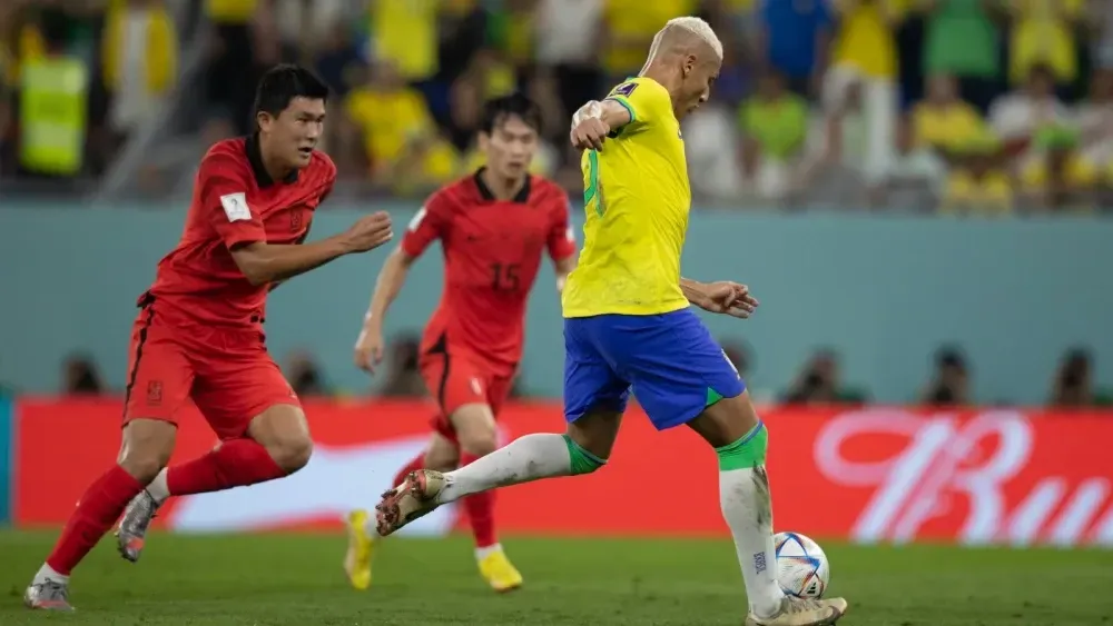 Richarlison fez um dos gols da última vitória do Brasil sobre a Coreia do Sul, pela Copa do Mundo do Catar – Foto: Lucas Figueiredo/CBF