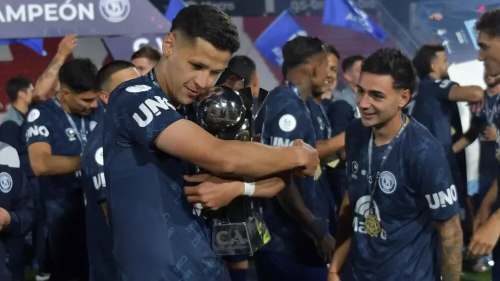 Álex Arce, campeón Copa Argentina. Foto: Copa Argentina Oficial