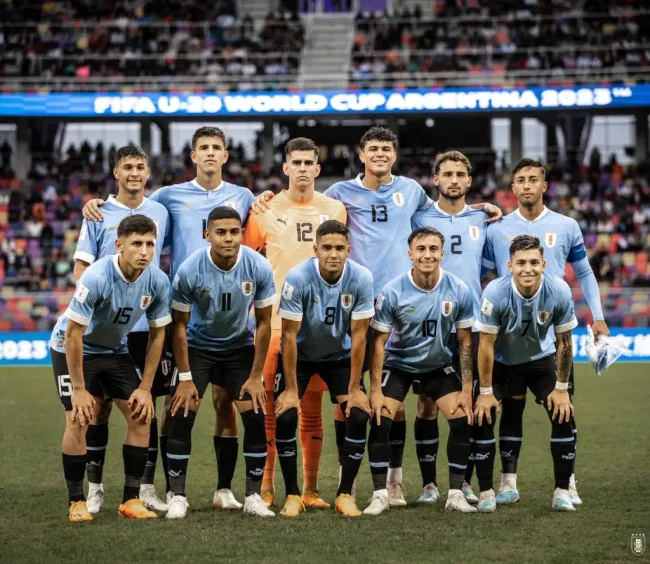 Parados, de izquierda a derecha: Mateo Ponte, Facundo González, Randall Rodríguez, Alan Maturro, Sebastián Boselli y Fabricio Díaz. Agachados: Ignacio Sosa, Juan Cruz de los Santos, Rodrigo Chagas, Franco González y Anderson Duarte.