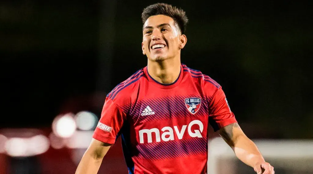 Alan Velasco en la Major League Soccer de Estados Unidos.