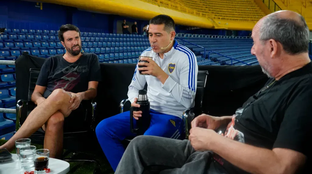 Riquelme en El Loco y El Cuerdo. (Foto: @flavioazzaro)