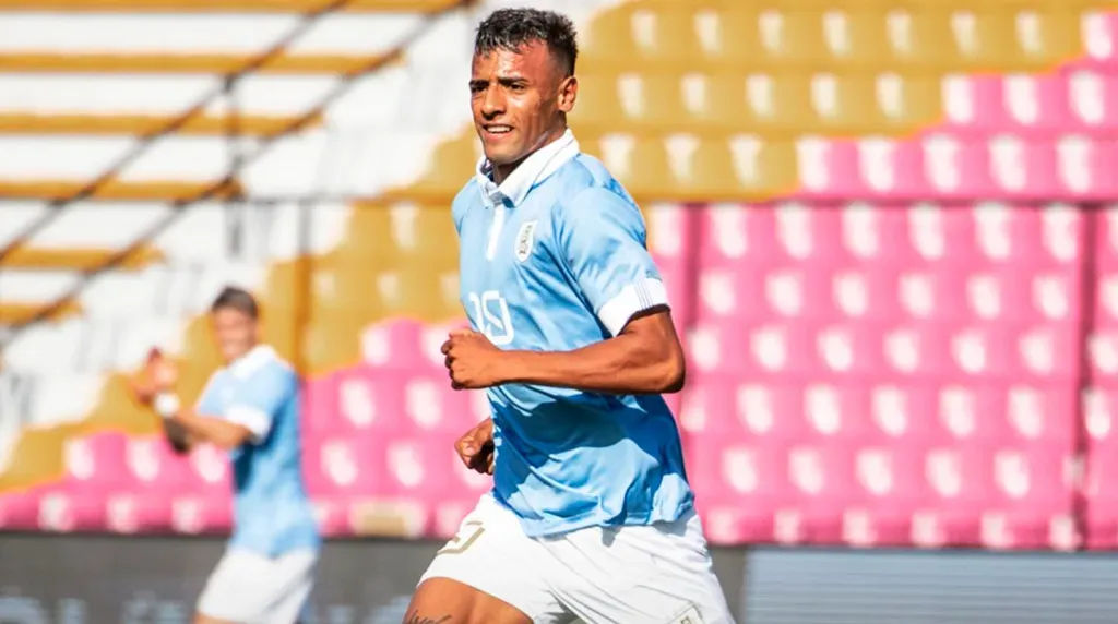 Luciano Rodríguez le marcó 3 goles a Paraguay en el Preolímpico. (Foto: Uruguay)