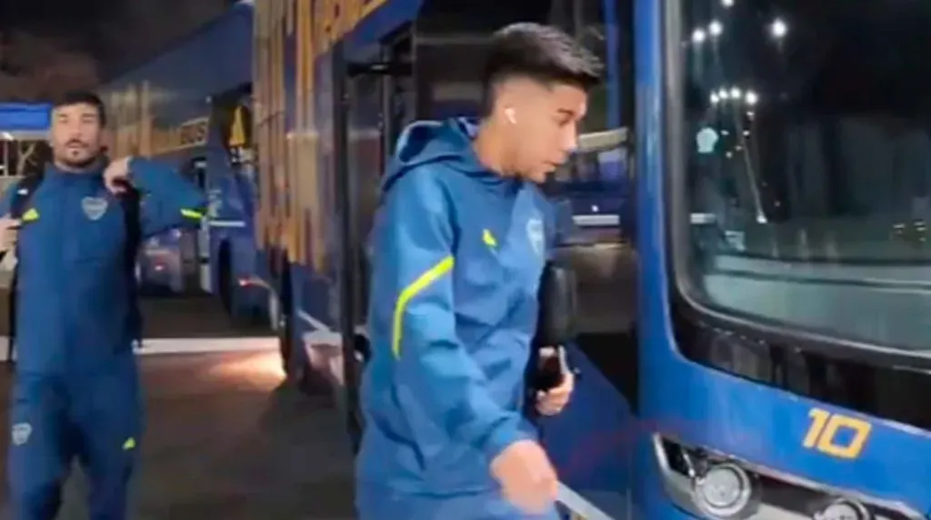 Así recibieron a Pol Fernández antes del Boca vs. Banfield. (Foto: Captura)