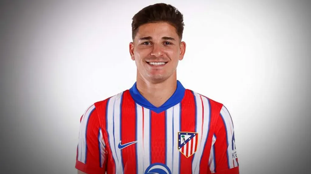 Julián Álvarez ya fue presentado en Atlético de Madrid.