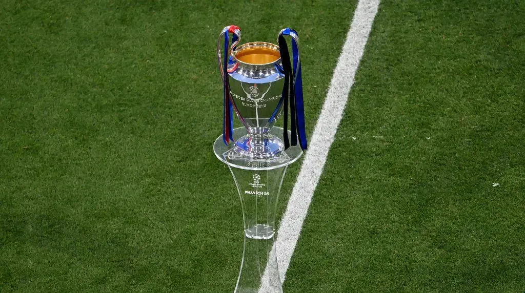 La Champions League aguarda por ser levantada por Paris Saint Germain o Inter (Getty).