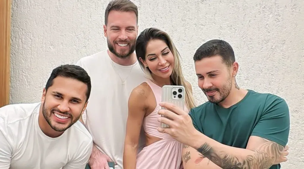 Maíra, Thiago, Carlinhos e amigo – Foto: Instagram Carlinhos Maia