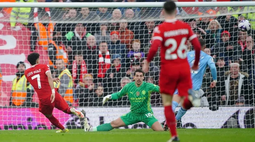 El gol que falló Luis Díaz en Liverpool vs Manchester City. (Foto: Imago)