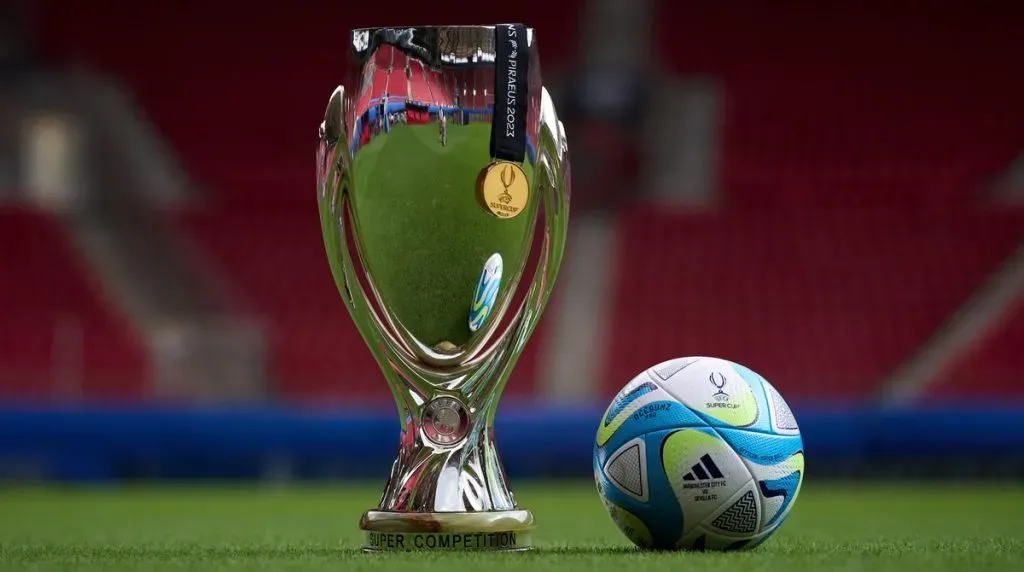 El trofeo que se le entrega al ganador de la UEFA Supercopa de Europa. / UEFA.