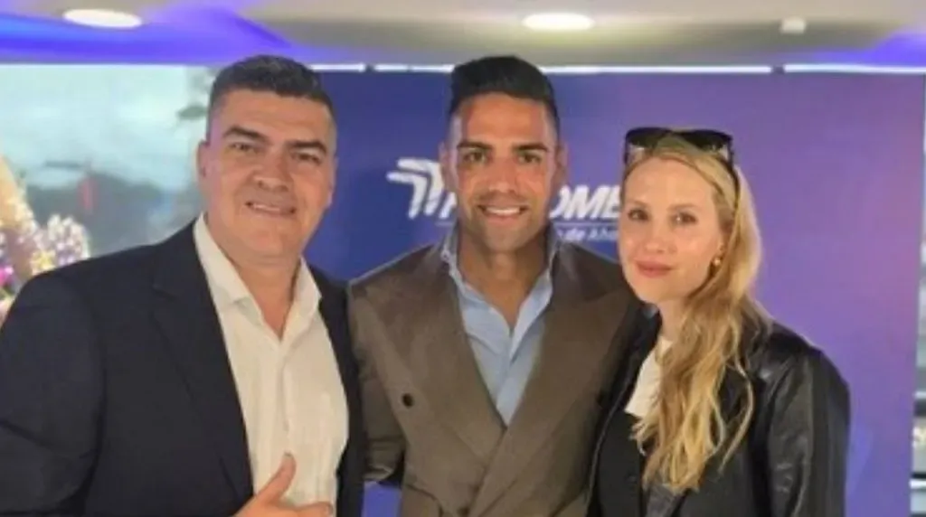 Eduardo Luis López, Radamel Falcao García y Lorelei Tarón. (Foto: Instagram / @eduardoluisfut)
