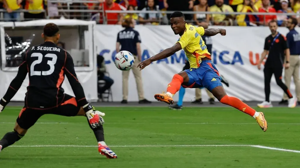 Jhon Córdoba anotó el 3 a 0 en Colombia vs Costa Rica. (Foto: Imago)