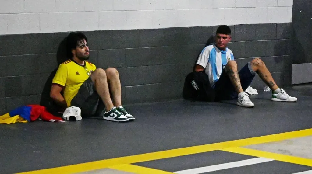 Hinchas arrestados en la final de la Copa América 2024. (Foto: Imago)