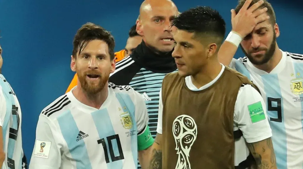 Lionel Messi y Enzo Pérez en el Mundial 2018. (Foto: Getty Images)