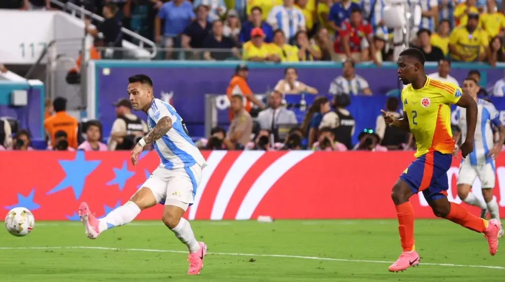 El gol de Martínez en la final de la Copa América 2024. (Foto: Getty Images)