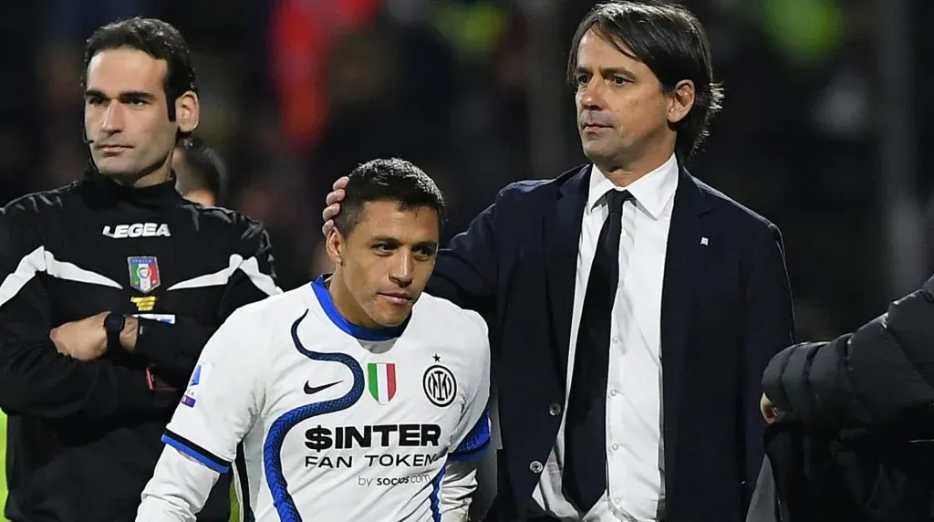 Simone Inzaghi y Alexis Sánchez