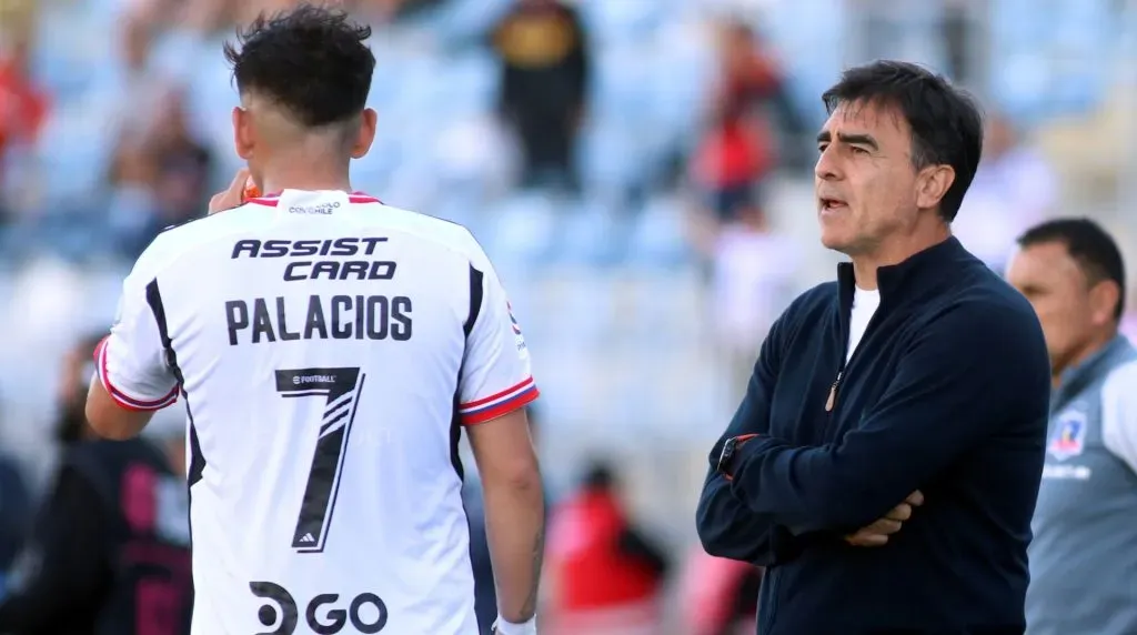 Quinteros recibió elogios de Johnny Herrera por su paso en Colo Colo