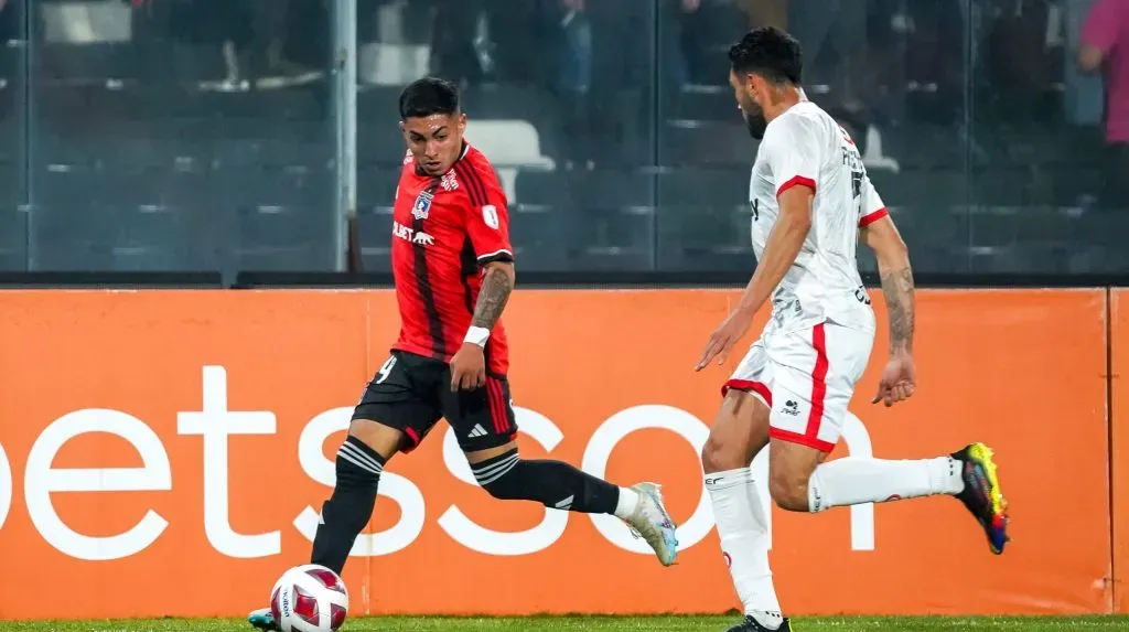 Jordhy Thompson en el partido frente a Unión La Calera por Copa Chile. (Foto: Guillermo Salazar/DaleAlbo)