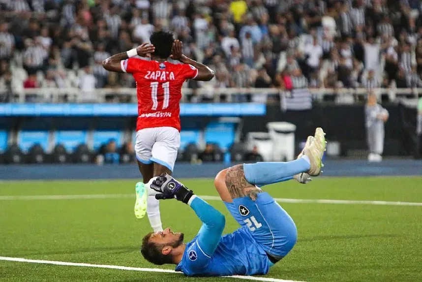 Así festejó Yorman Zapata el gol ante Botafogo. (Foto: CD Magallanes).