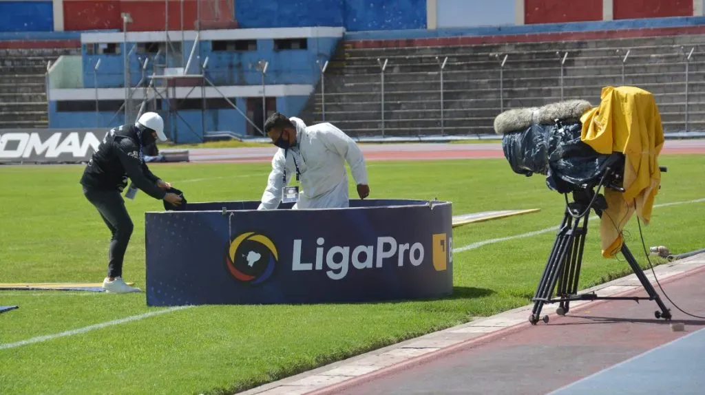 El futuro de los derechos de tranmisión del fútbol ecuatoriano es incierto. (Foto: Primicias)