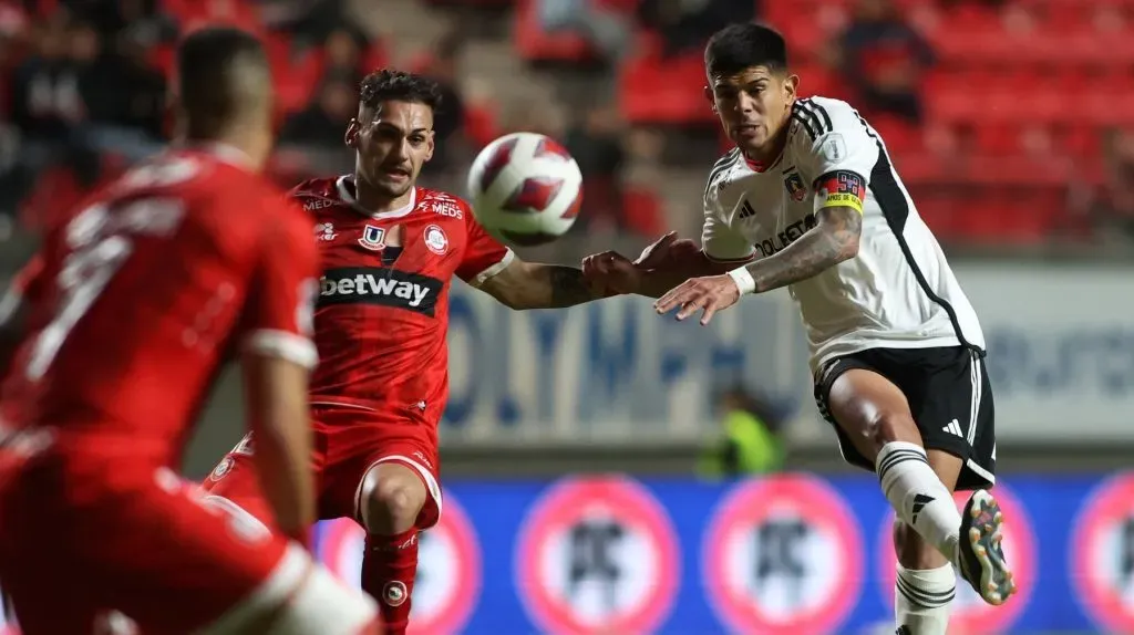 Colo Colo no quiere soltar el sueño del título y va con formación de miedo a buscar los tres puntos ante Unión La Calera. Foto: Photosport.