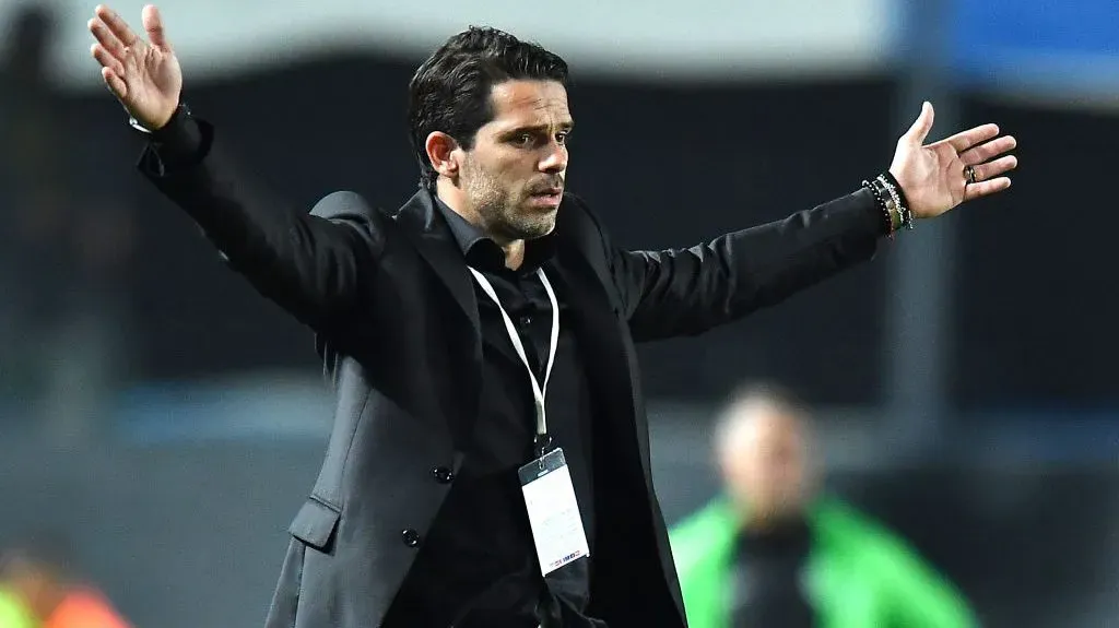 Gago dejó Racing tras perder con Independiente. // Getty