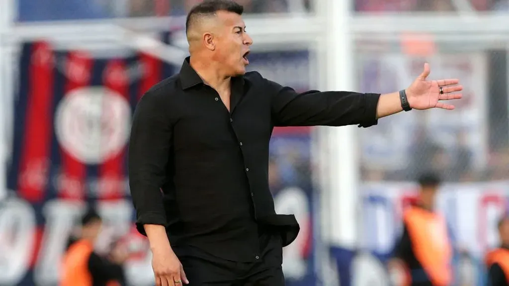 Almirón durante su debut con San Lorenzo. (Getty)