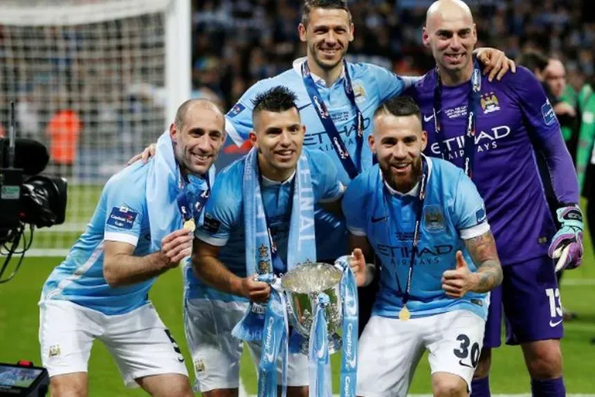 Demichelis, Caballero, Zabaleta, Agüero y Otamendi conquistaron la Carabao Cup juntos en el City.