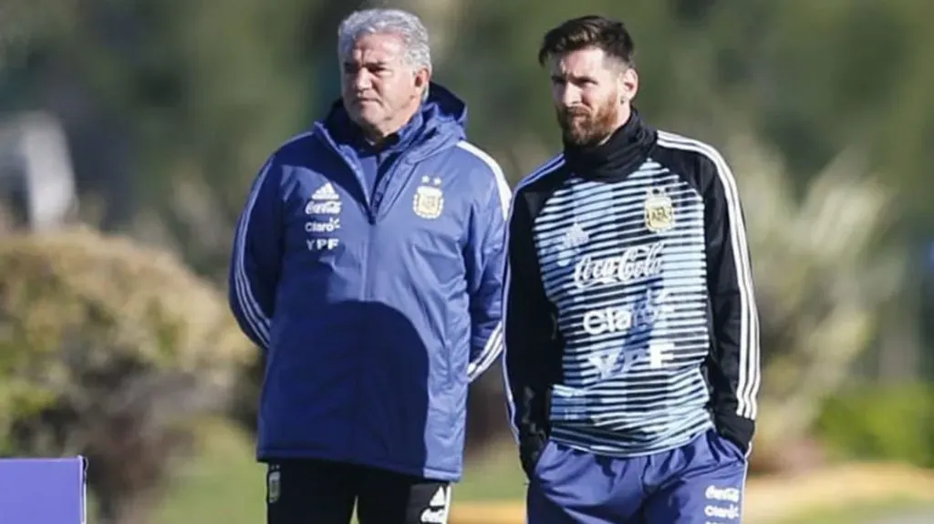 Burruchaga con Messi en la Selección. Foto Web.