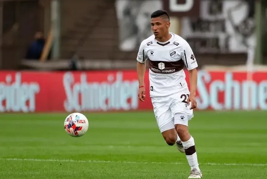 Iván Gómez en Platense.