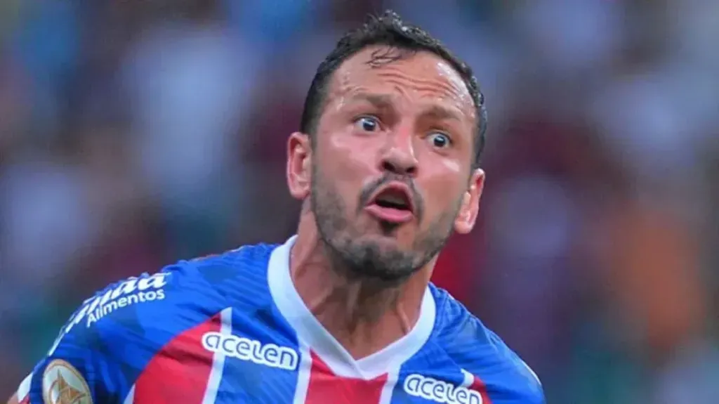 Foto: Walmir Cirne/AGIF – Everaldo marca gol pelo Bahia na vitória contra o Fluminense