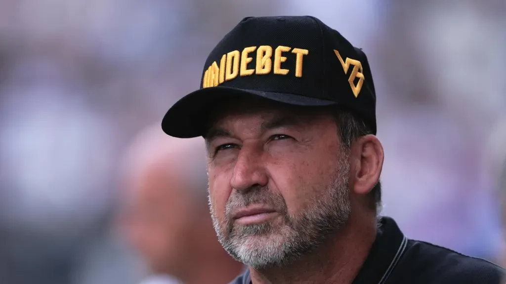 Foto: Ettore Chiereguini/AGIF – Augusto Melo, presidente do Corinthians, decide manter a comissão técnica.