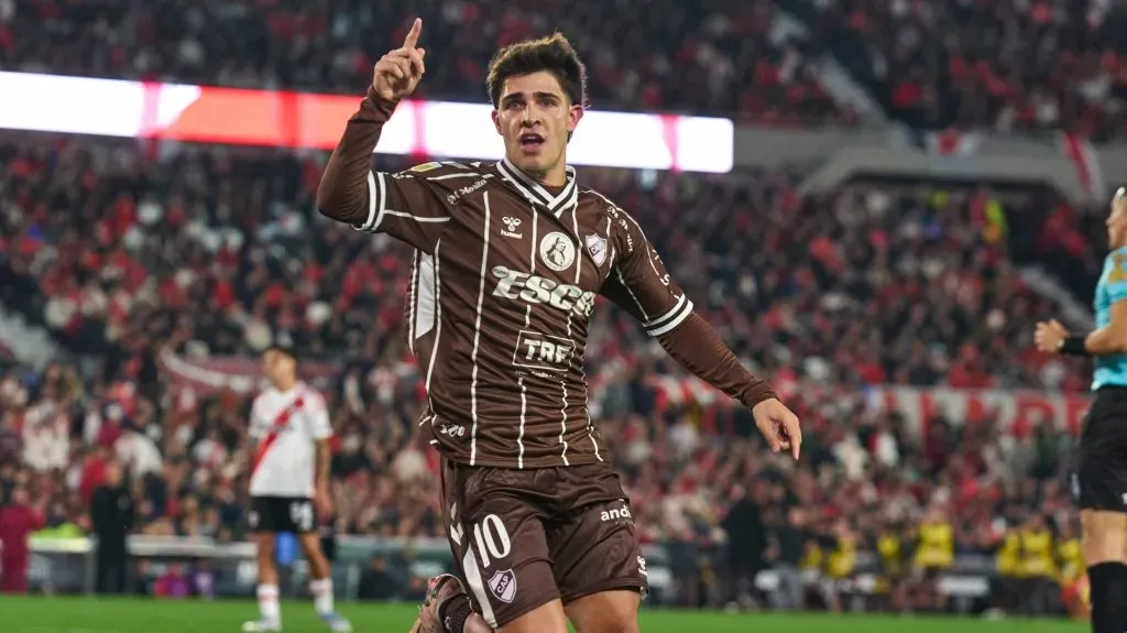 Taborda podría ingresar en una negociación entre Boca y Platense.