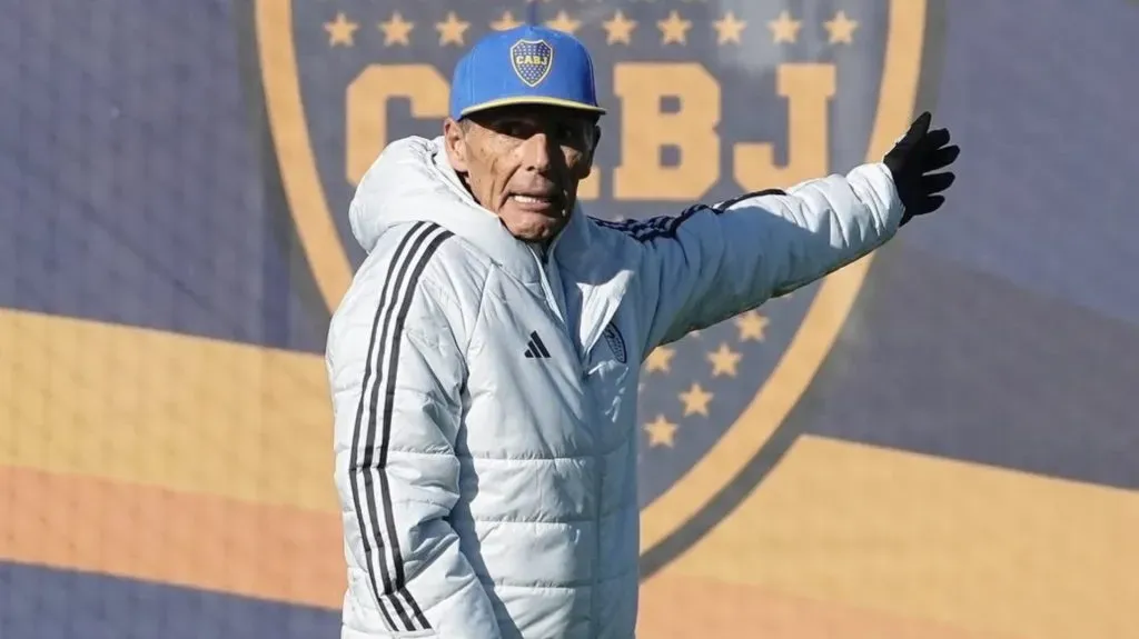 Miguel Russo en un entrenamiento de Boca.