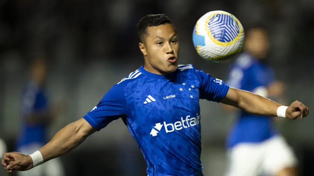 Marlon, lateral do Cruzeiro - Foto: Jorge Rodrigues/AGIF