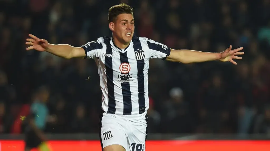 Federico Girotti celebrando un gol en Talleres de Córdoba.
