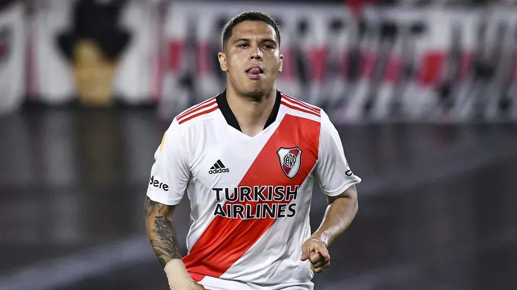 Juan Fernando Quintero con la camiseta de River. (Foto: Getty)